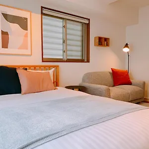 Dash Living Higashi Azabu 아파트